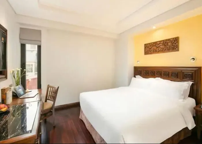 Spa Hotel: Lucien Hanoi Lakeside Hotel & Rooftop
